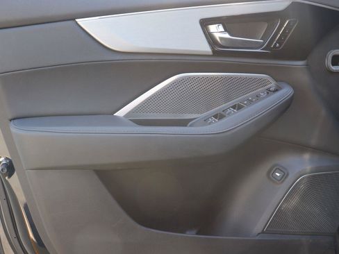 Used 2024 Acura MDX FWD image 9