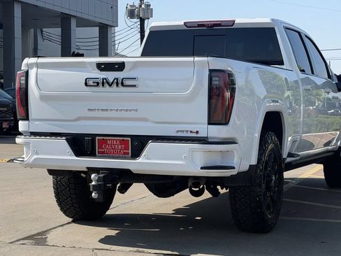 Used 2026 GMC Sierra 2500 AT4 w/ AT4 Premium Plus Package AWD/4WD image 6