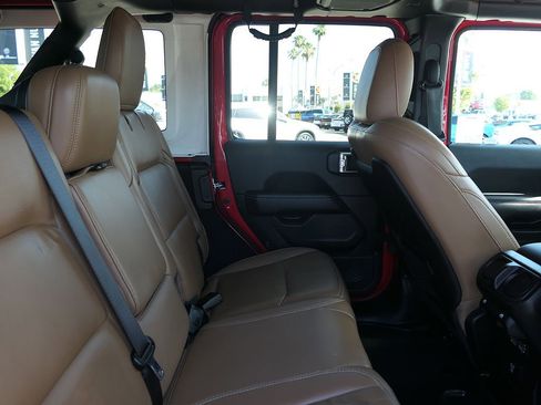 Used 2021 Jeep Wrangler Unlimited Rubicon AWD/4WD image 22