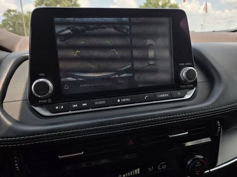Used 2021 Nissan Rogue SV FWD image 10