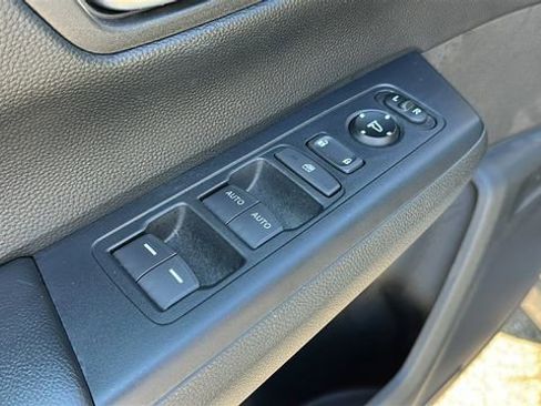 Used 2023 Honda CR-V EX image 10
