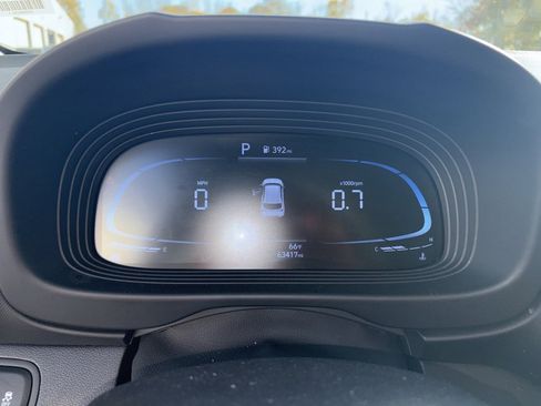 Used 2023 Hyundai Venue SE image 7