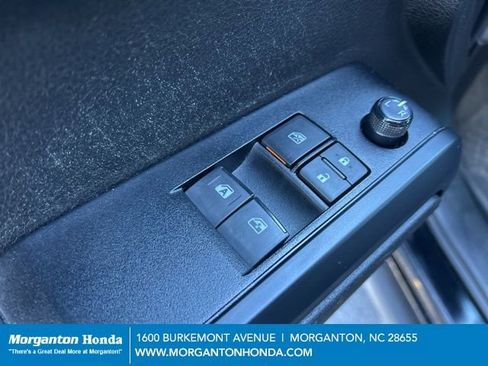 Used 2023 Toyota Tacoma SR image 17