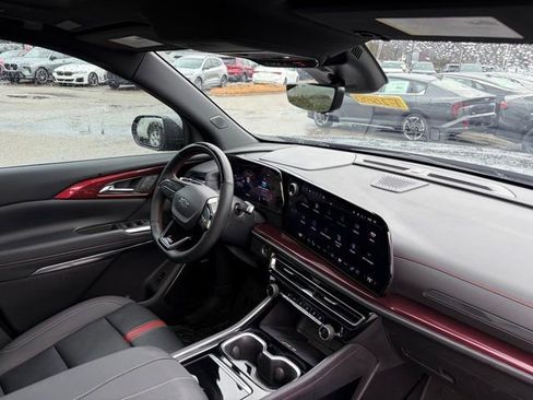 Used 2024 Chevrolet Traverse RS w/ LPO, Floor Liner Package image 32