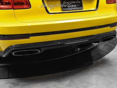 Used 2017 Bentley Bentayga image 46