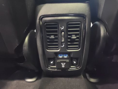 Used 2021 Jeep Grand Cherokee High Altitude AWD/4WD image 31