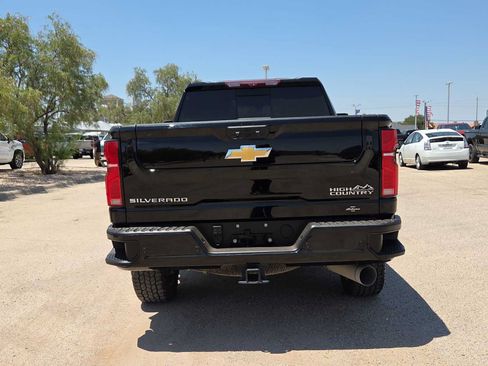Used 2025 Chevrolet Silverado 2500 High Country w/ Technology Package AWD/4WD image 7