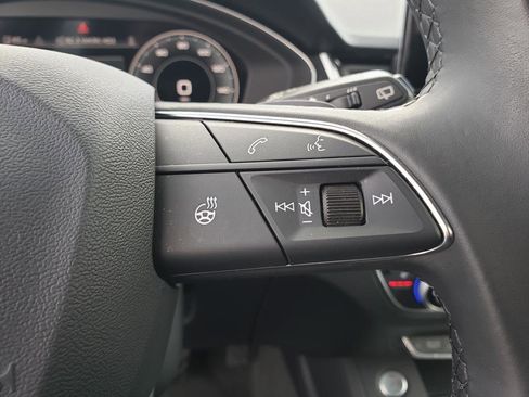 Used 2025 Audi Q5 2.0T Premium image 37