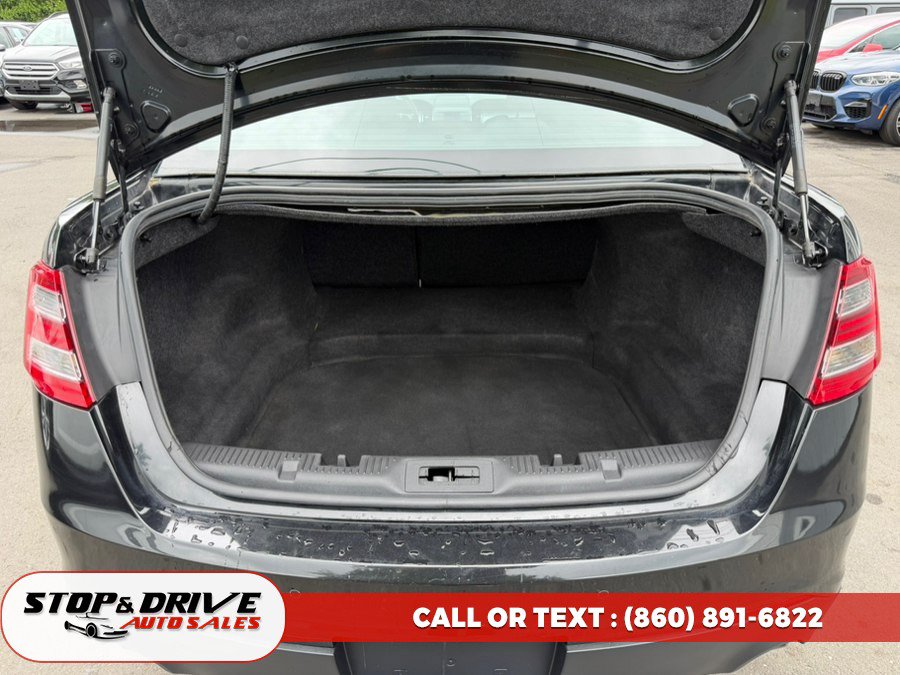 Used 2015 Ford Taurus SEL FWD image 18