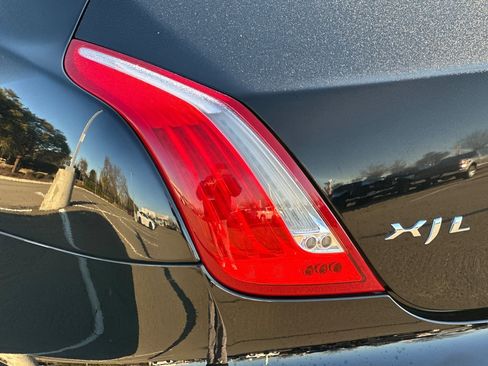 Used 2015 Jaguar XJ L Portfolio image 49