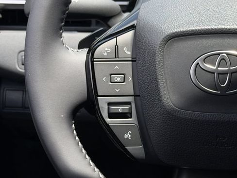 Used 2026 Toyota C-HR AWD/4WD image 14
