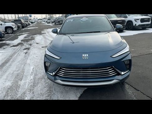 Certified 2024 Buick Envista Preferred w/ Convenience I Package image 3