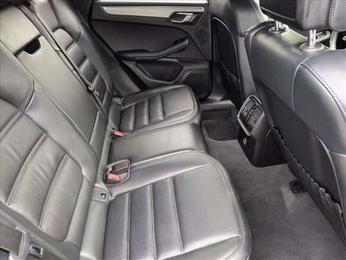Used 2023 Porsche Macan S image 20