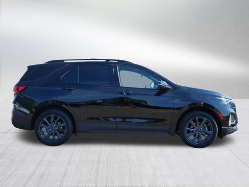 Used 2022 Chevrolet Equinox RS w/ RS Leather Package image 8