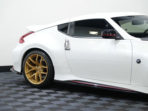Used 2020 Nissan 370Z NISMO image 13