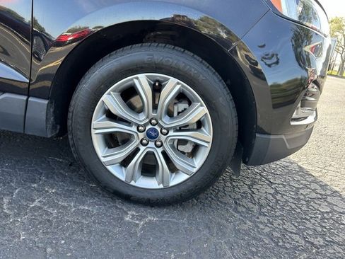 Used 2022 Ford Edge Titanium image 8