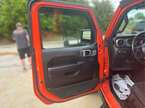 Used 2020 Jeep Gladiator Sport w/ Quick Order Package 24S AWD/4WD image 23