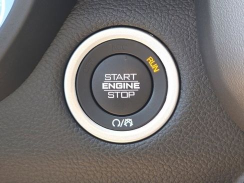 Used 2022 RAM 1500 Big Horn image 12