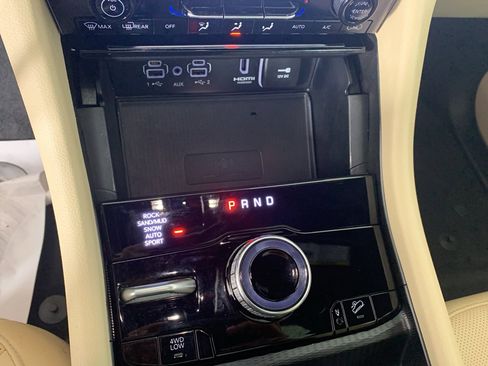 Used 2023 Jeep Grand Cherokee 4WD 4xe w/ Luxury Tech Group II image 25