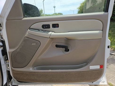 Used 2003 Chevrolet Suburban LT w/ LT Preferred Equipment Group RWD image 23