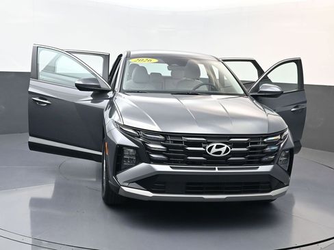Used 2026 Hyundai Tucson SE FWD image 30