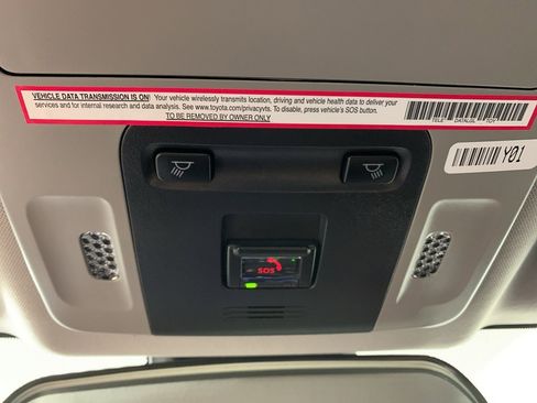 Used 2023 Toyota Camry SE image 23