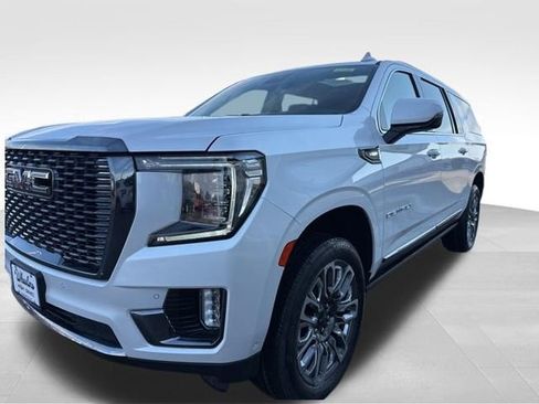 Used 2024 GMC Yukon XL Denali Ultimate image 1