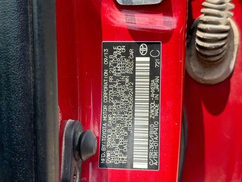 Used 2013 Toyota Prius Three FWD image 28