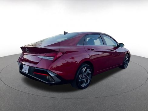 Used 2025 Hyundai Elantra Limited image 14