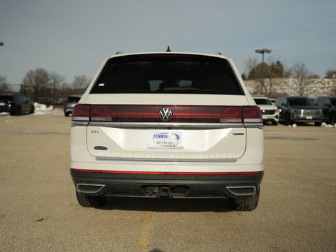 New 2026 Volkswagen Atlas Peak Edition image 6