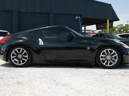 Used 2014 Nissan 370Z Coupe RWD image 8