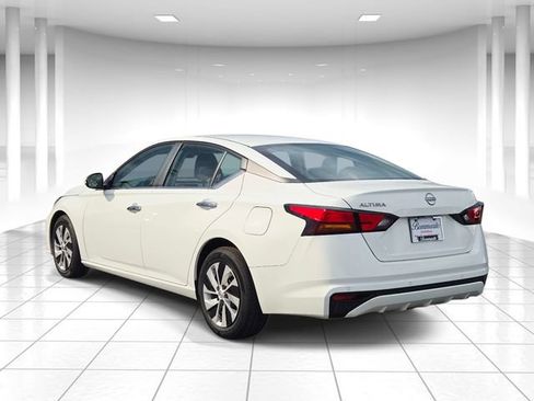 Used 2023 Nissan Altima 2.5 S FWD image 3