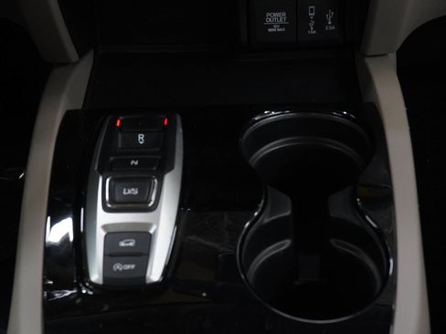 Used 2018 Honda Pilot Elite image 17