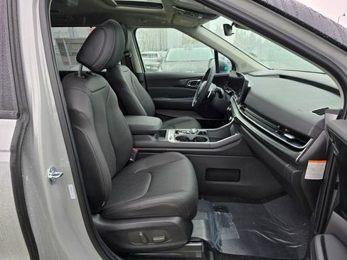 New 2026 Kia Carnival SX FWD image 12