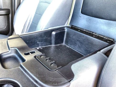 Used 2018 RAM 2500 Tradesman w/ Chrome Appearance Group image 36