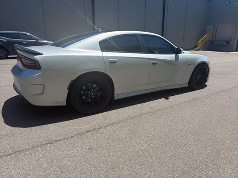 Used 2019 Dodge Charger Scat Pack w/ Dynamics Package RWD image 6