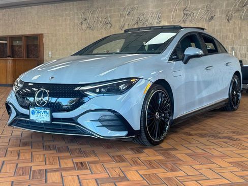 Used 2023 Mercedes-Benz EQE 500 4MATIC Sedan image 4
