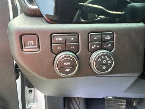 Used 2024 Chevrolet Silverado 1500 LTZ AWD/4WD image 28