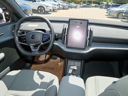New 2026 Volvo EX30 Plus w/ Climate Package AWD/4WD image 22