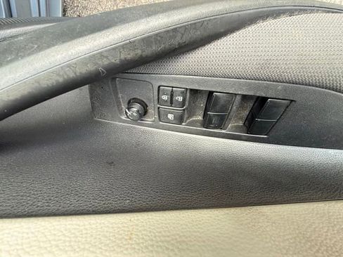 Used 2023 Toyota Corolla LE FWD image 12