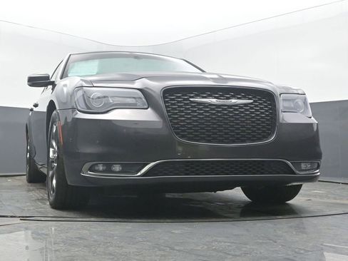 Used 2017 Chrysler 300 S w/ 300S Premium Group image 53
