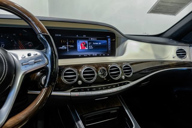 Used 2019 Mercedes-Benz S 560 4MATIC Sedan image 31
