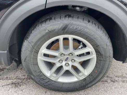 New 2026 Ford Explorer Active w/ Active Comfort Package RWD image 4