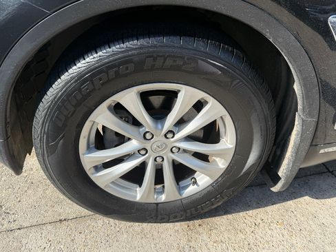 Used 2017 INFINITI QX70 2WD w/ Premium Package image 10