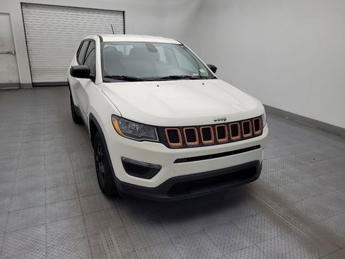 Used 2018 Jeep Compass Sport w/ Tech Group FWD image 14