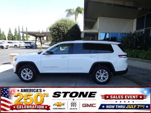 Used 2023 Jeep Grand Cherokee L Limited AWD/4WD image 4