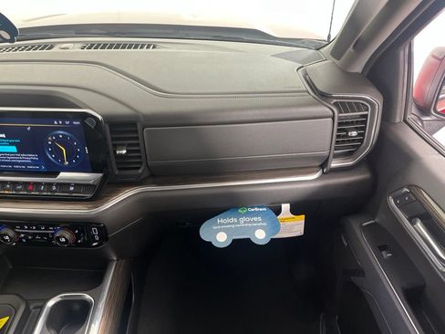 Used 2025 Chevrolet Silverado 1500 RST AWD/4WD image 15