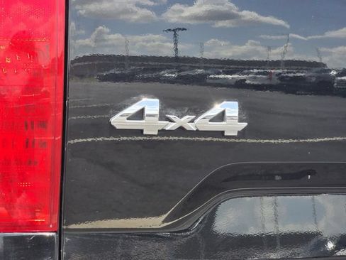 Used 2019 Toyota Tundra SR5 w/ Convenience Package AWD/4WD image 33