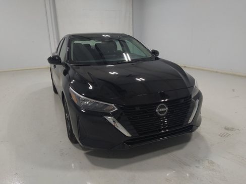 Used 2024 Nissan Sentra SV FWD image 14