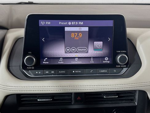 Used 2025 Nissan Rogue SV AWD/4WD image 21